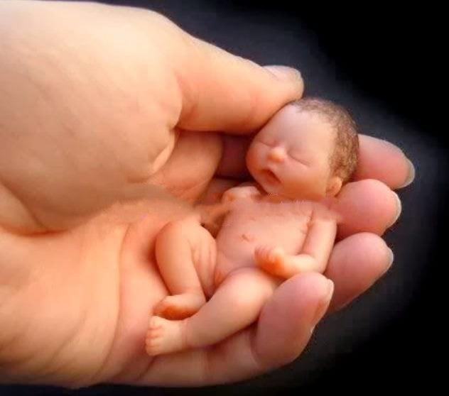 Neonato addormentato. Stampo in silicone