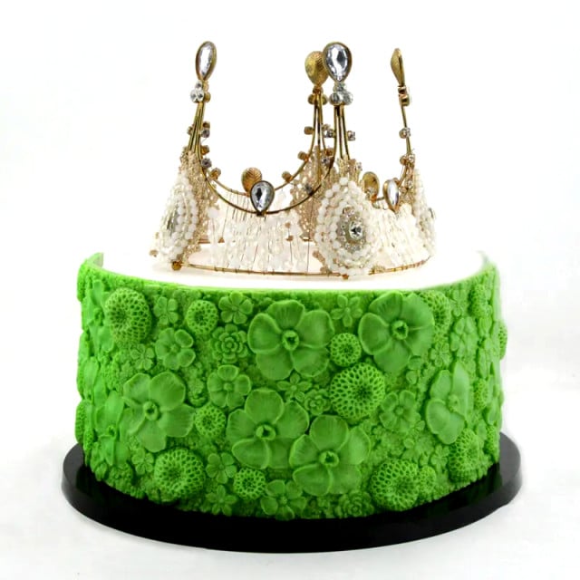 Bordo Floreale con molti Fiori di 18 cm. Stampo in silicone di grande effetto