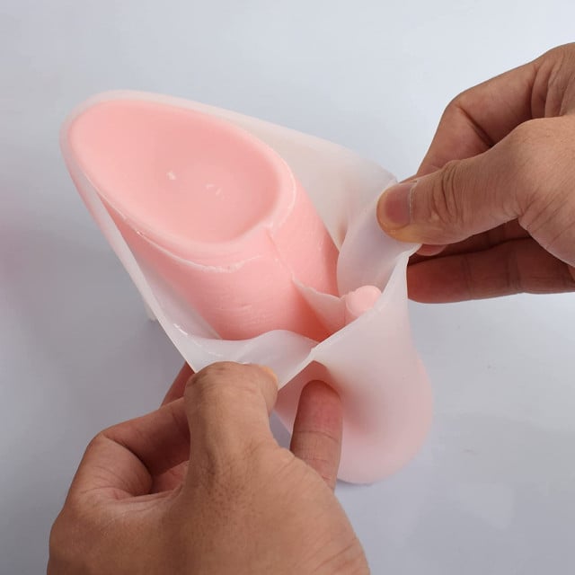 Scarpa con tacco di 13.5 cm. Stampo in silicone anche per Candele