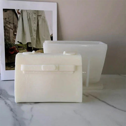 Mini Borsetta Logo Griffe Kelly Hermes di 5 x h6.5 x 2.2 cm. Stampo in silicone anche per Candele