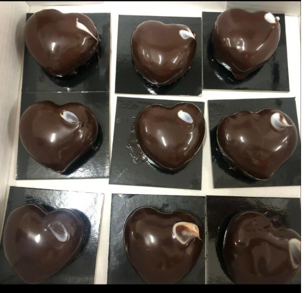 Torta San valentino glassa alla fragola e cioccolato.By Chef Giovanni Pantaleo