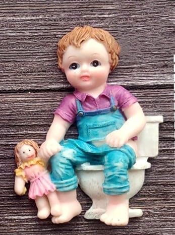 Bambina in Bagno con Bambola. Stampo in silicone