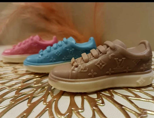Scarpa Sneaker Griffe. Stampo in silicone anche per Candele