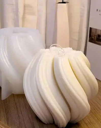 Vaso Artistico a Spirale di 7.3 cm. Stampo in silicone anche per Candele