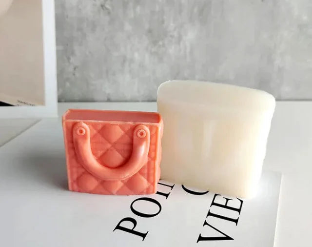 Mini Borsetta Dior di 7 cm. Stampo in silicone anche per Candele. WORLD PRODUCTS SHOP