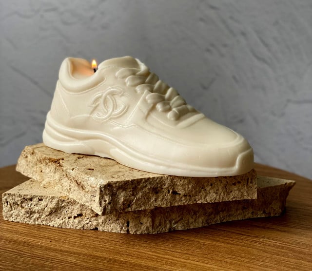 Sneaker Scarpa griffata di 13 cm. Stampo in silicone anche per Candele