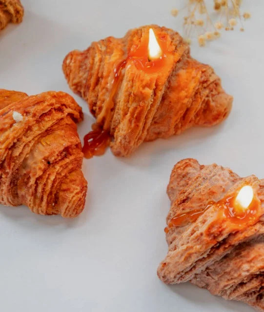 Cornetto Croissant di 7.5 x 5.5 x 3 cm. Stampo in silicone anche per Candele