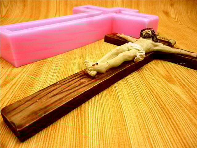 Grande Croce con Gesù di 19 cm. Stampo in silicone