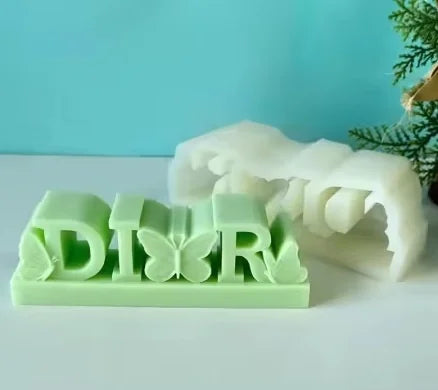 Stampo scritta Logo Dior con Farfalle