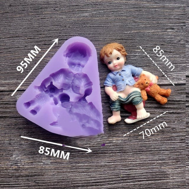 Bambino in Bagno con Orsetto. Stampo in silicone