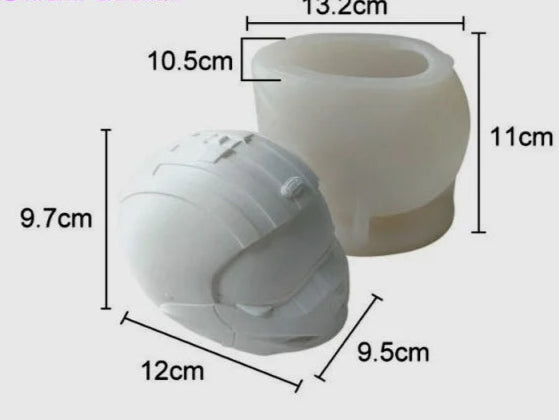 Novità! Grande Casco Racing di 12 x 9.7 cm. Stampo in silicone anche per Candele