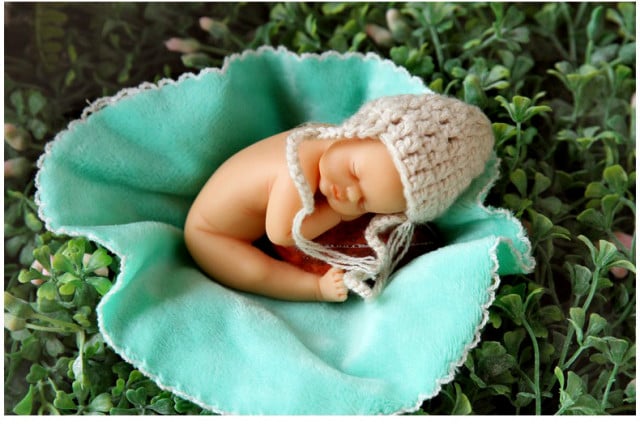 Neonato appoggiato. Stampo in silicone anche per Candele