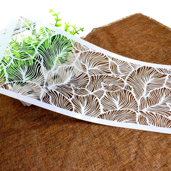 Peacock. Fantastico bordo Stencil decorativo