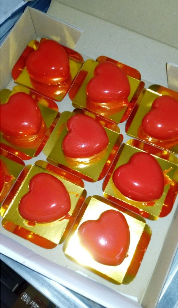 Torta San valentino glassa alla fragola e cioccolato.By Chef Giovanni Pantaleo