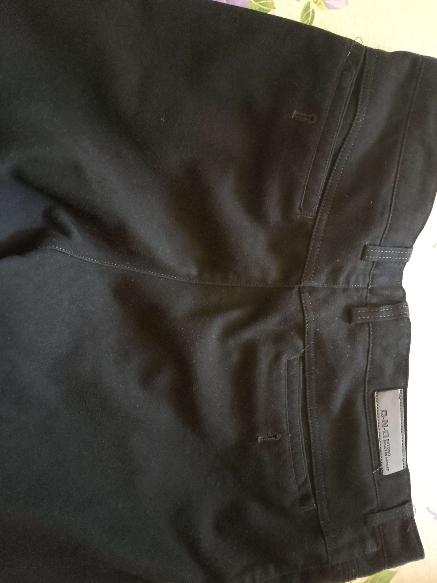 Pantalone Uomo.Cotone. Pantalone elegante. Tasche America. Nero Elegante.