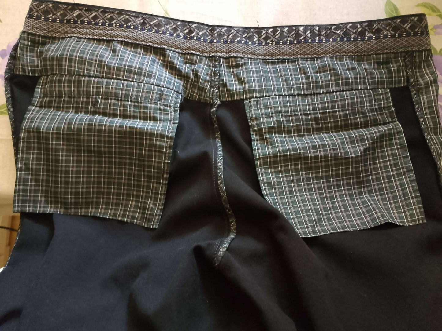 Pantalone Uomo.Cotone. Pantalone elegante. Tasche America. Nero Elegante.